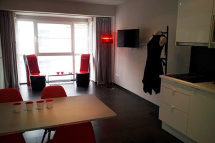 Room 10 of 24
