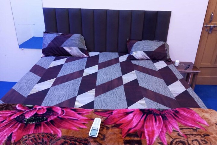 Room 3 of 11