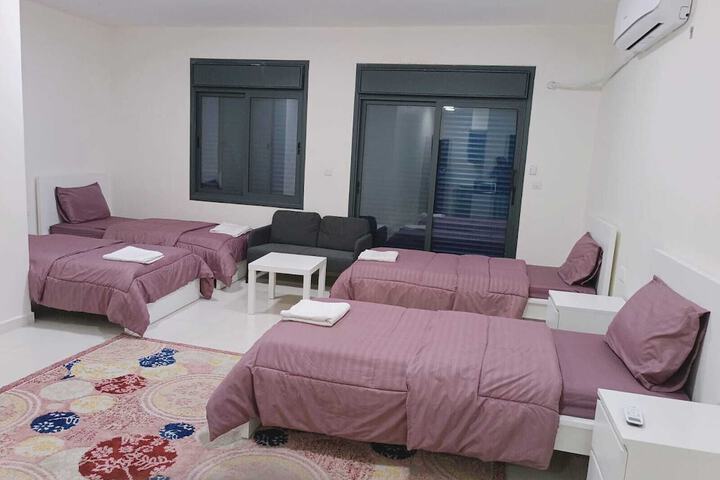Room 4 of 39