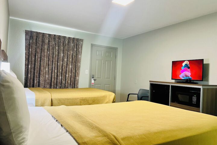 Room 10 of 23