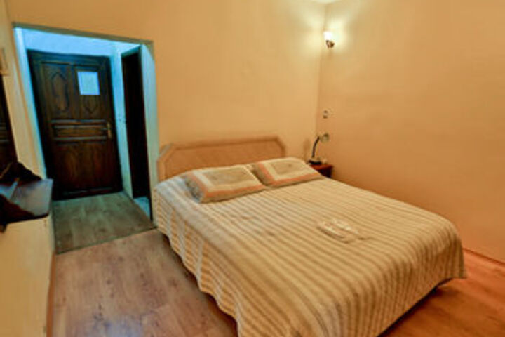 Room 43 of 89