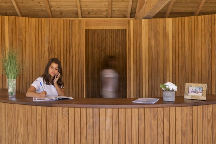 Concierge desk