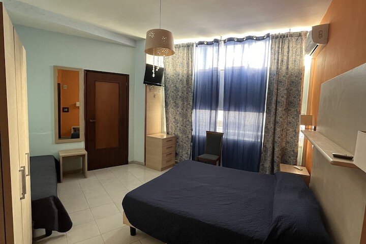 Room 22 of 54