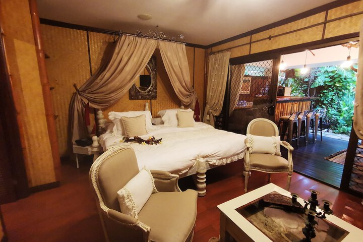 Room 64 of 404