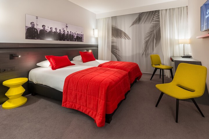 Room 8 of 55