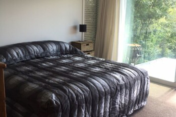 Room 12 of 15