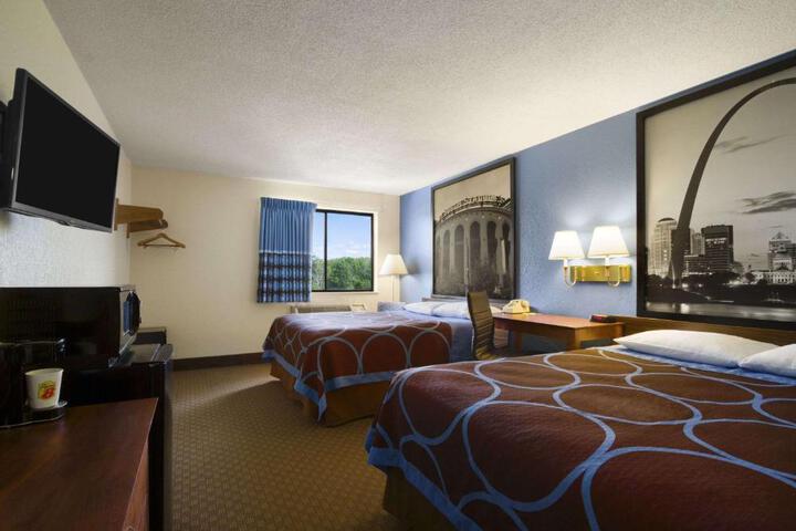 Double Accessible Queen Size Bed (9 of 9)