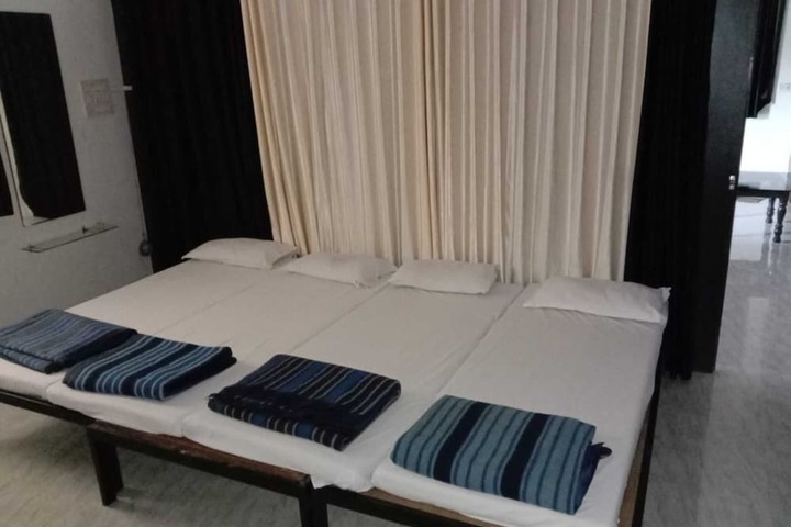 Room 10 of 23