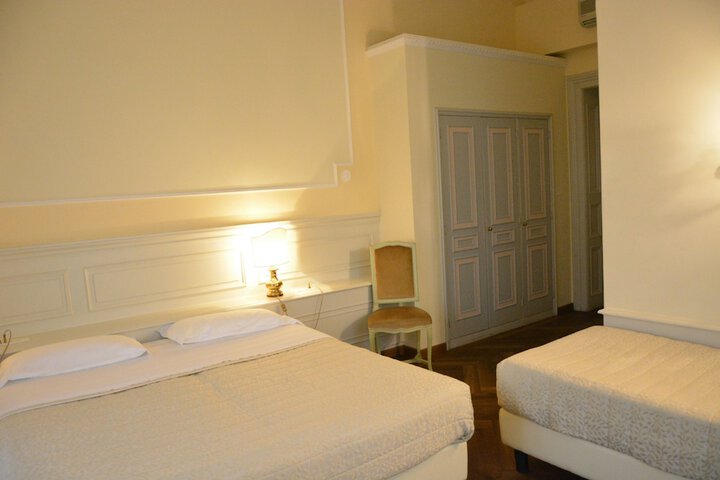Room 32 of 112
