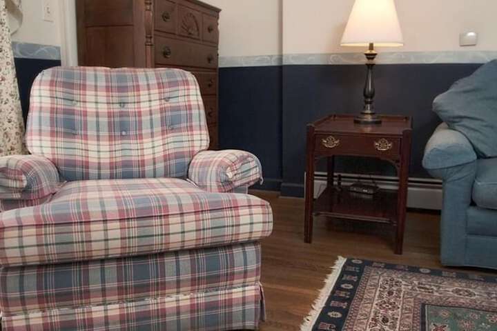 Room 6 of 65