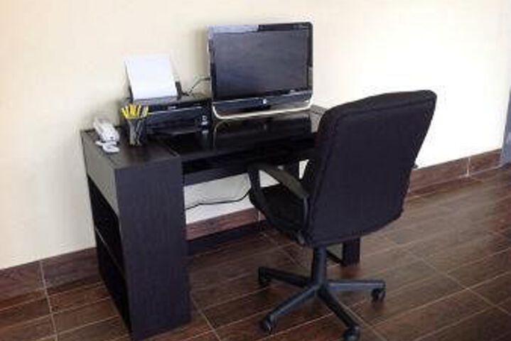 Business Center 8 of 46