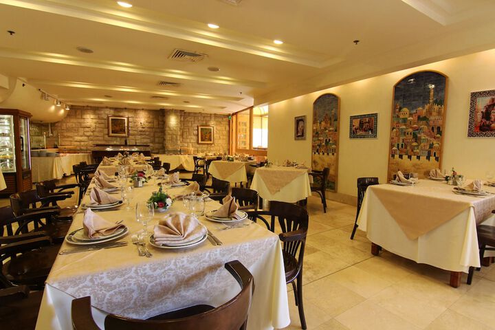 Dining 69 of 89