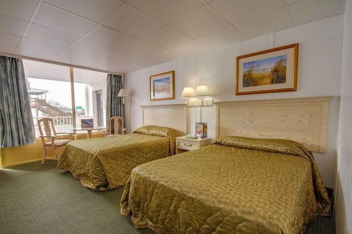 2 Double Beds (2 of 16)