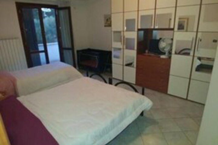 Room 12 of 15
