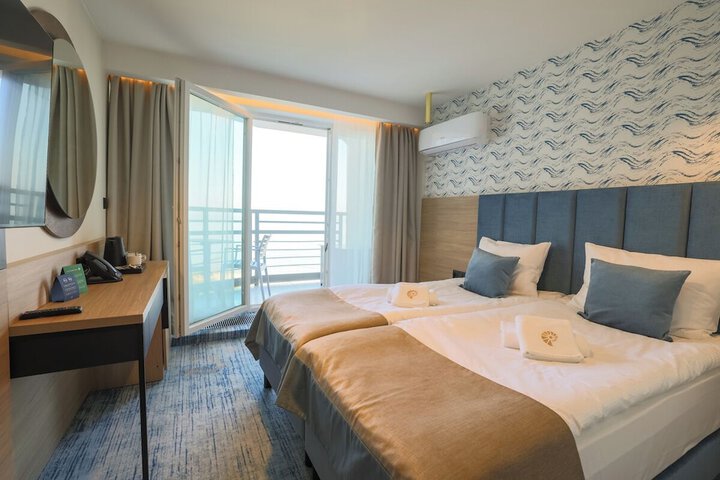 Room 9 of 44
