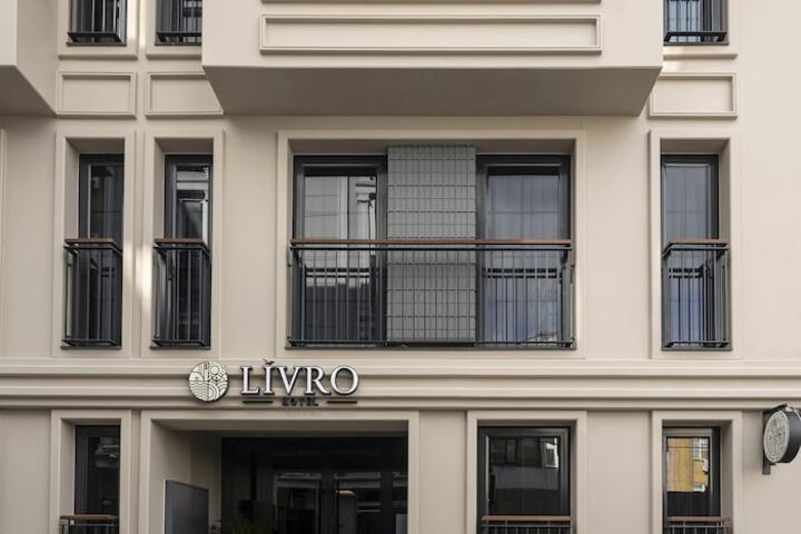 Hotel 37 of 39