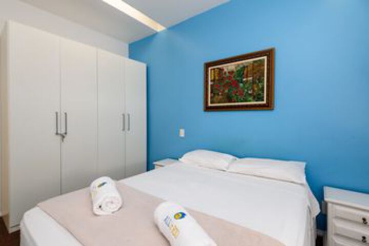 Room 15 of 32