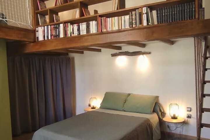 Room 7 of 14