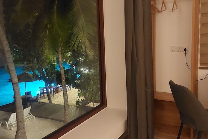 Room 4 of 23
