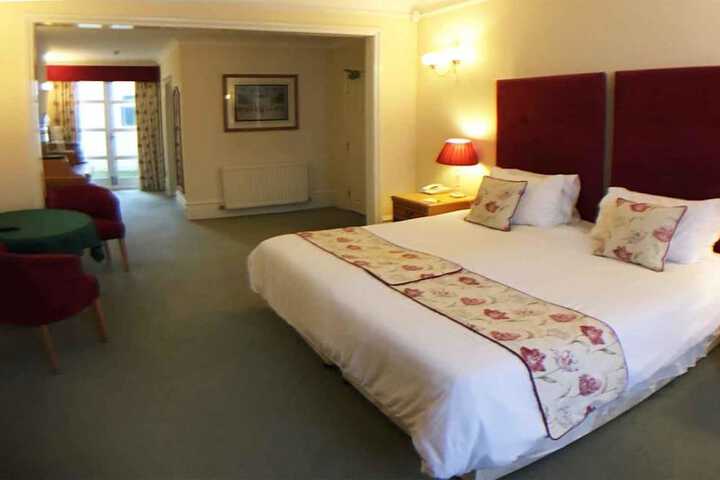 Room 10 of 22
