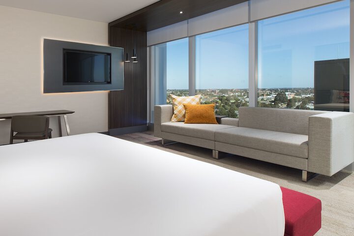 Room 9 of 115