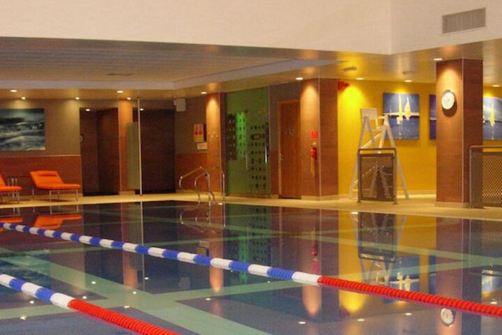 Hotel Pool