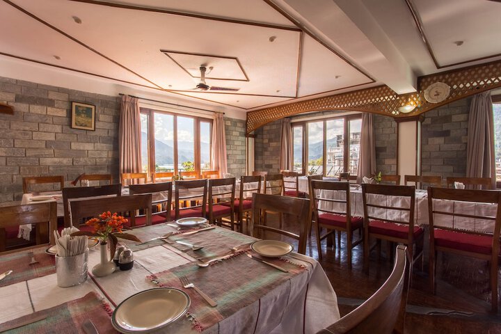 Dining 62 of 157
