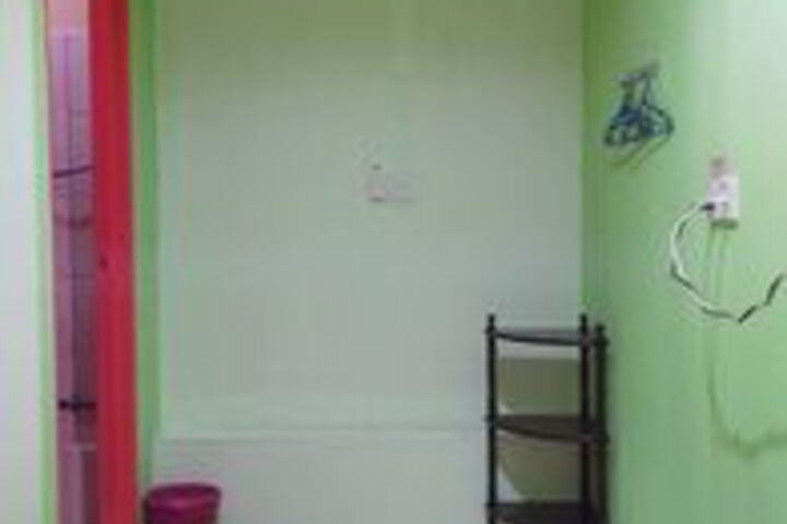 Room 15 of 27