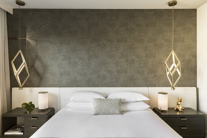 Room 16 of 111