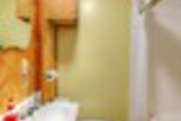 Room 167 of 204