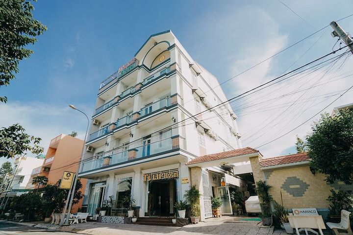Hotel 66 of 66