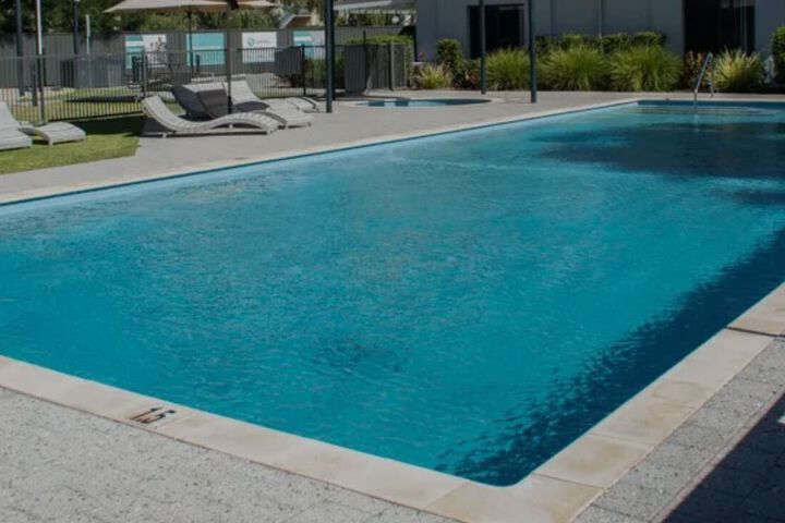 Pool 15 of 20