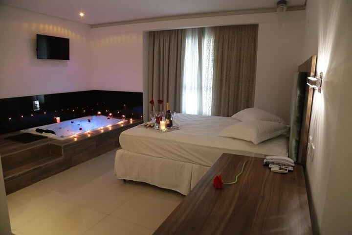 Room 12 of 40