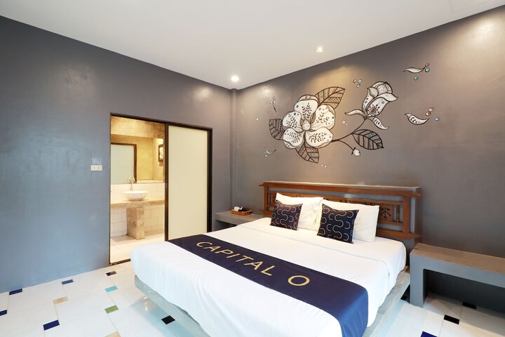 Room 42 of 99