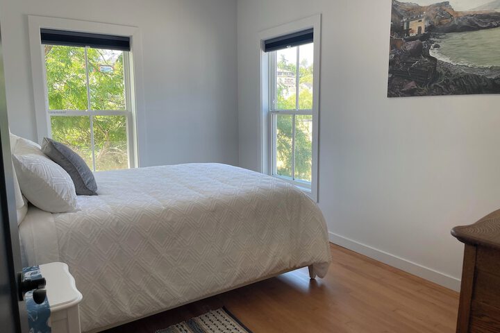 Room 11 of 103