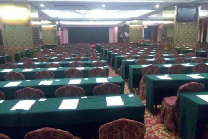 Ballroom/Hall 26 of 32
