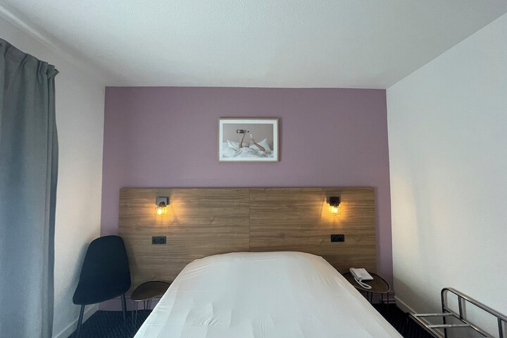 Room 30 of 54