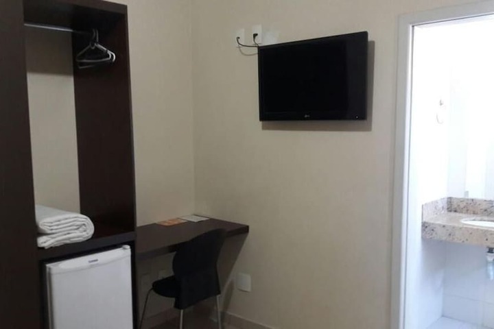 Room 13 of 50