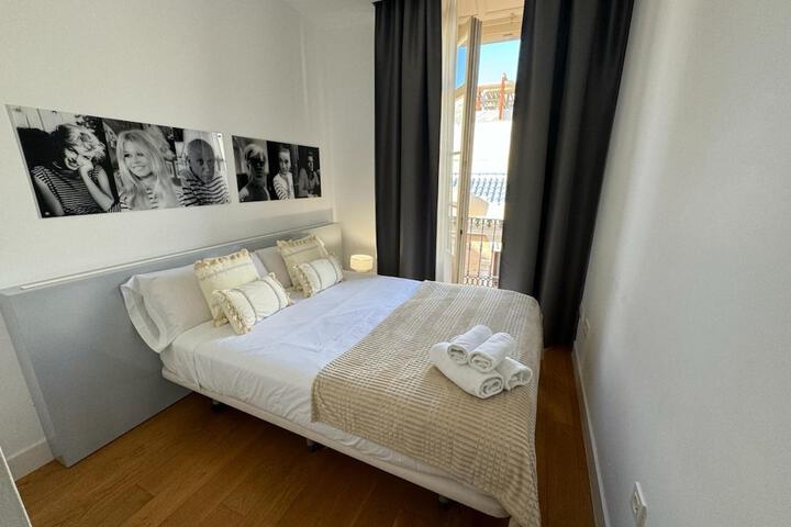 Room 6 of 19