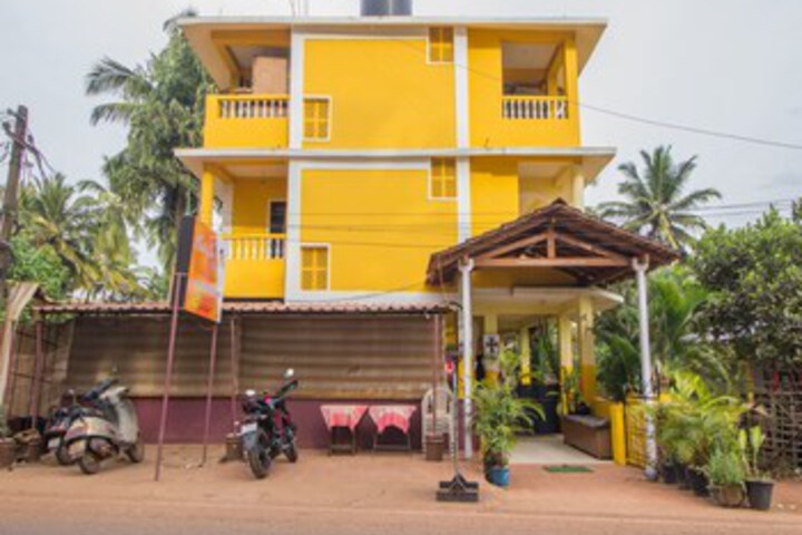 OYO 11619 Home Peaceful Studio Ashwem Beach