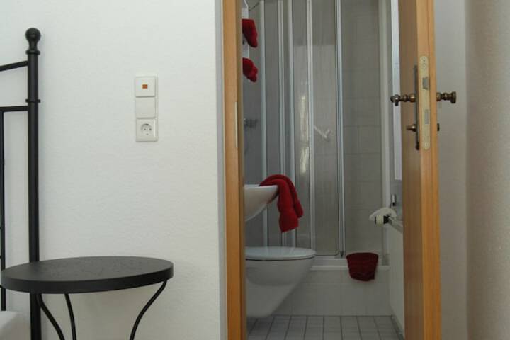 Room 14 of 17