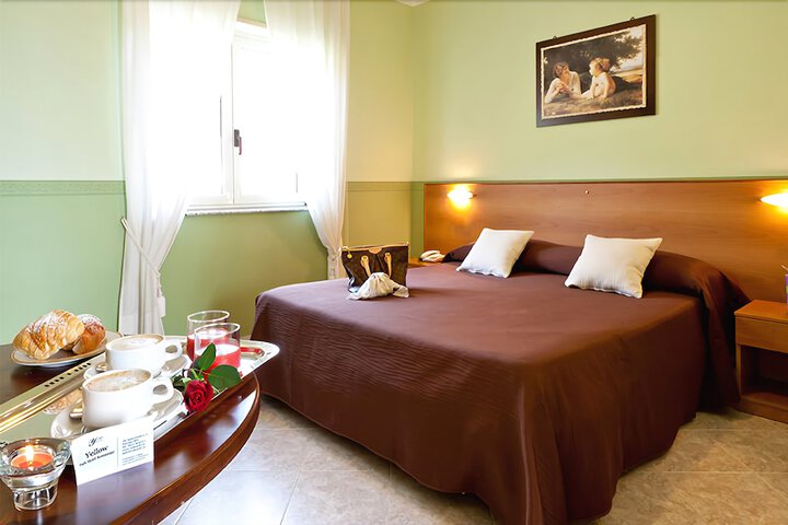 Room 2 of 29