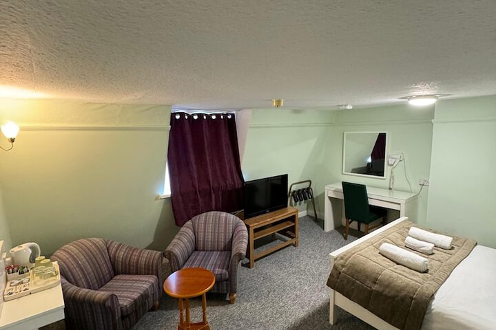 Room 35 of 88