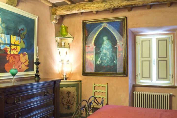 Room 9 of 36