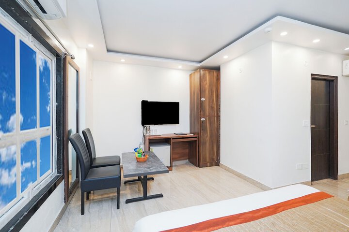 Room 50 of 65