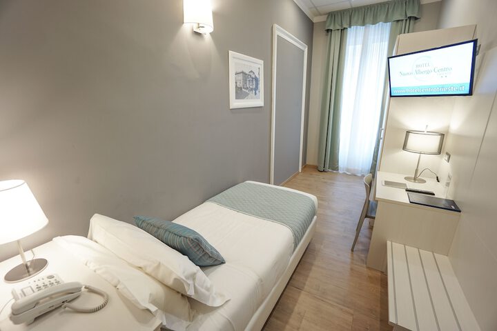 Room 34 of 62