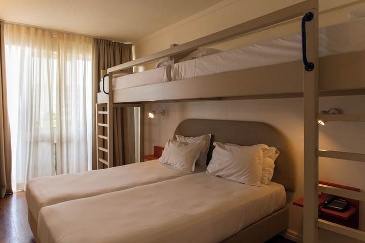 Room 5 of 46