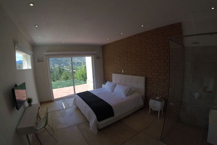 Room 14 of 77
