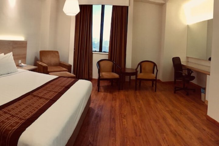 Room 13 of 61