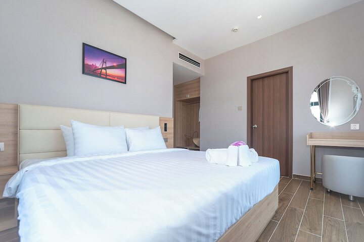 Room 18 of 109